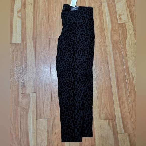 NWT Torrid leopard pixie black slim fix Pants Sz 10 M/L or 1x - Picture 7 of 16